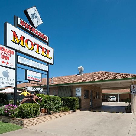 バッカルー モーター イン ウォリック エクステリア 写真